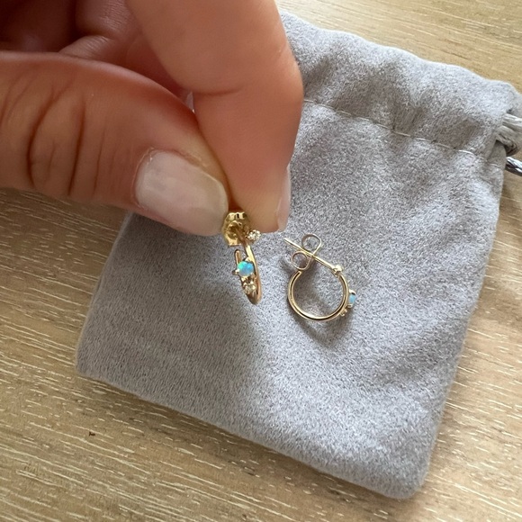 WWAKE Three Stone Opal Huggies - Picture 6 of 7